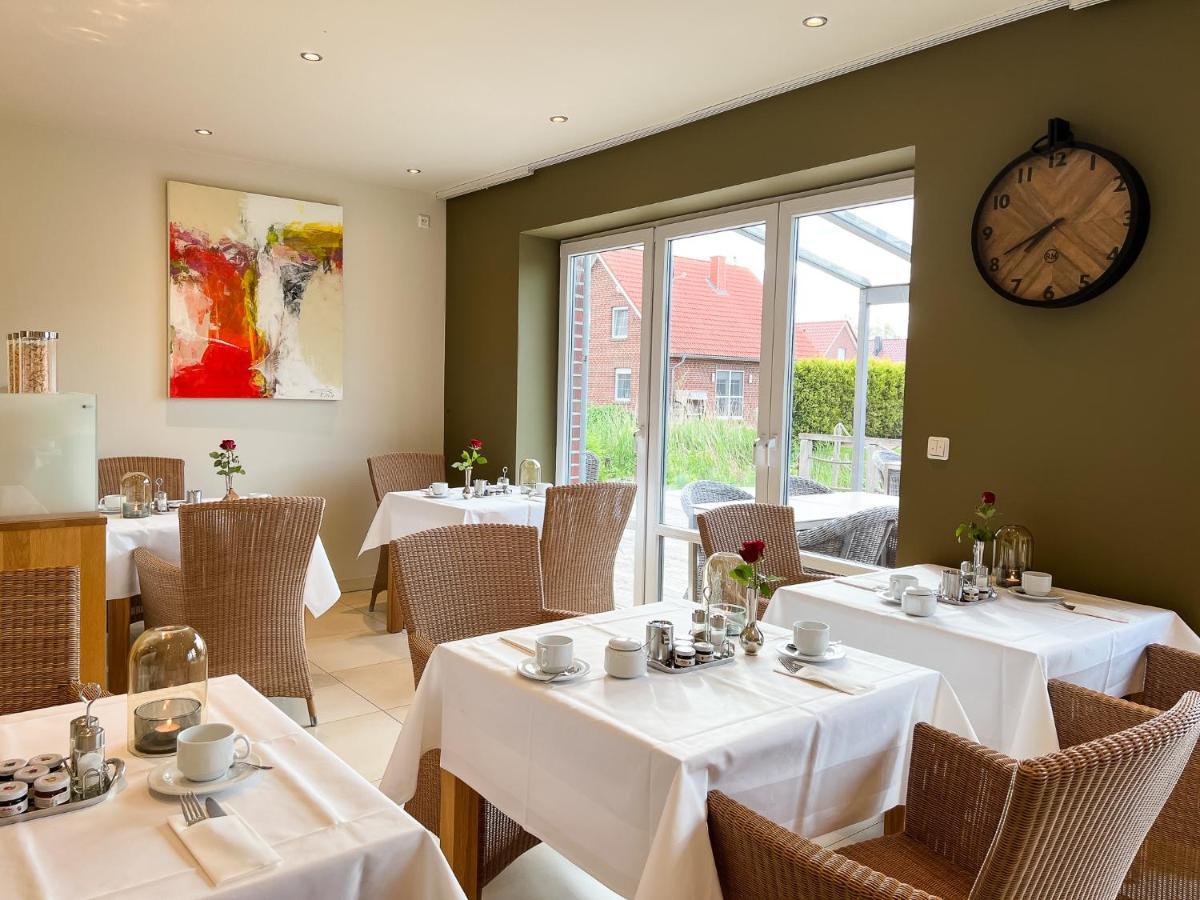Hotel Grachtenhuus Greetsiel Kültér fotó